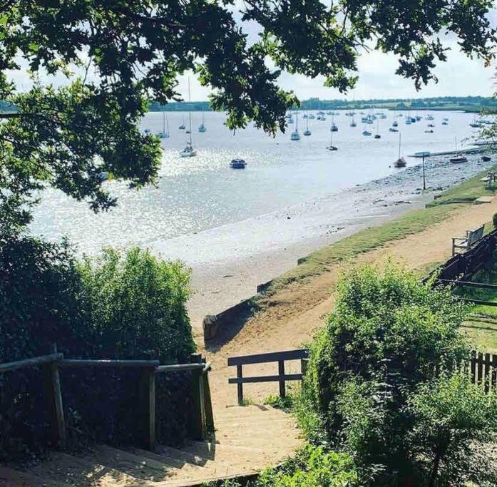 Rockhopper Cottage, Waldringfield ウッドブリッジ エクステリア 写真