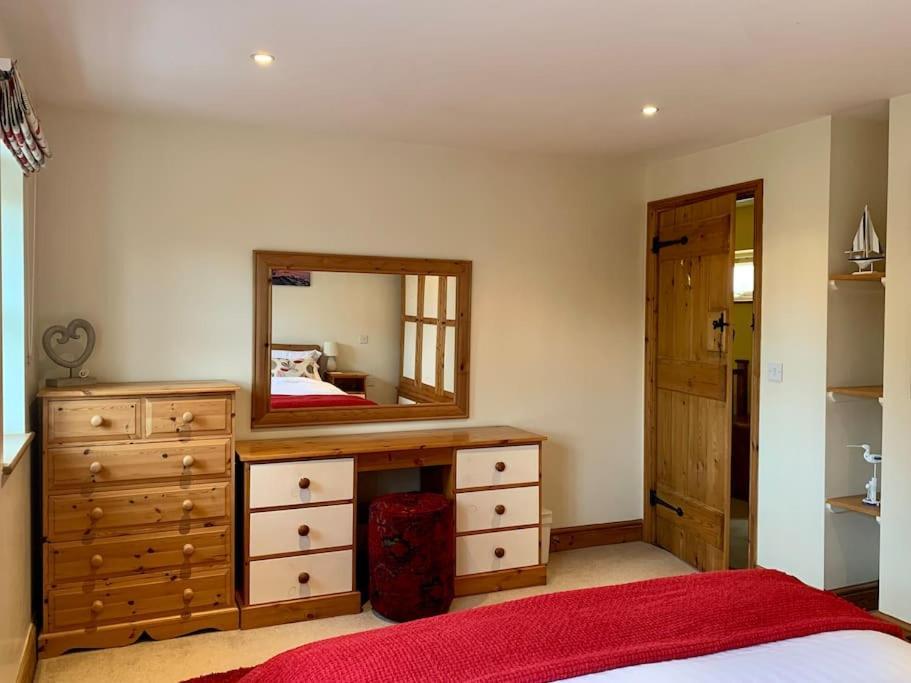 Rockhopper Cottage, Waldringfield ウッドブリッジ エクステリア 写真